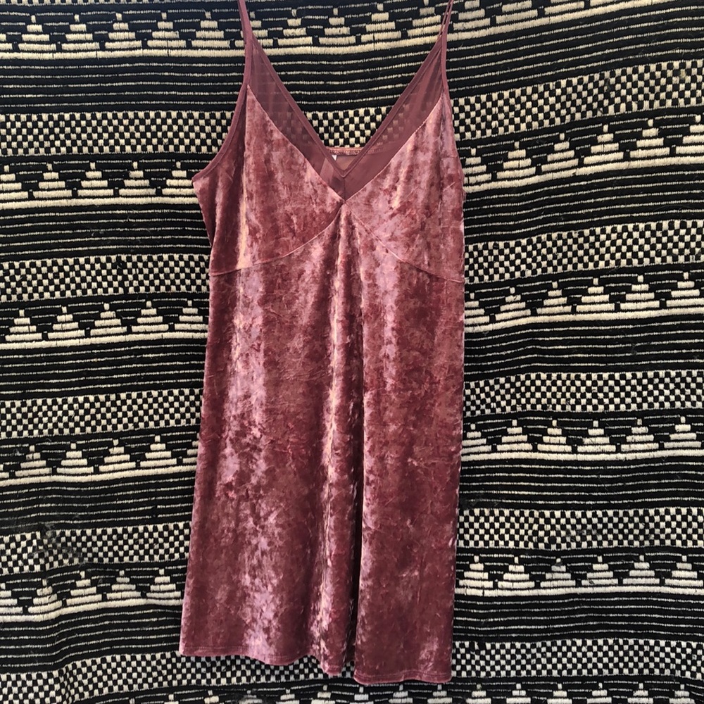 pink mini dress- ☀️